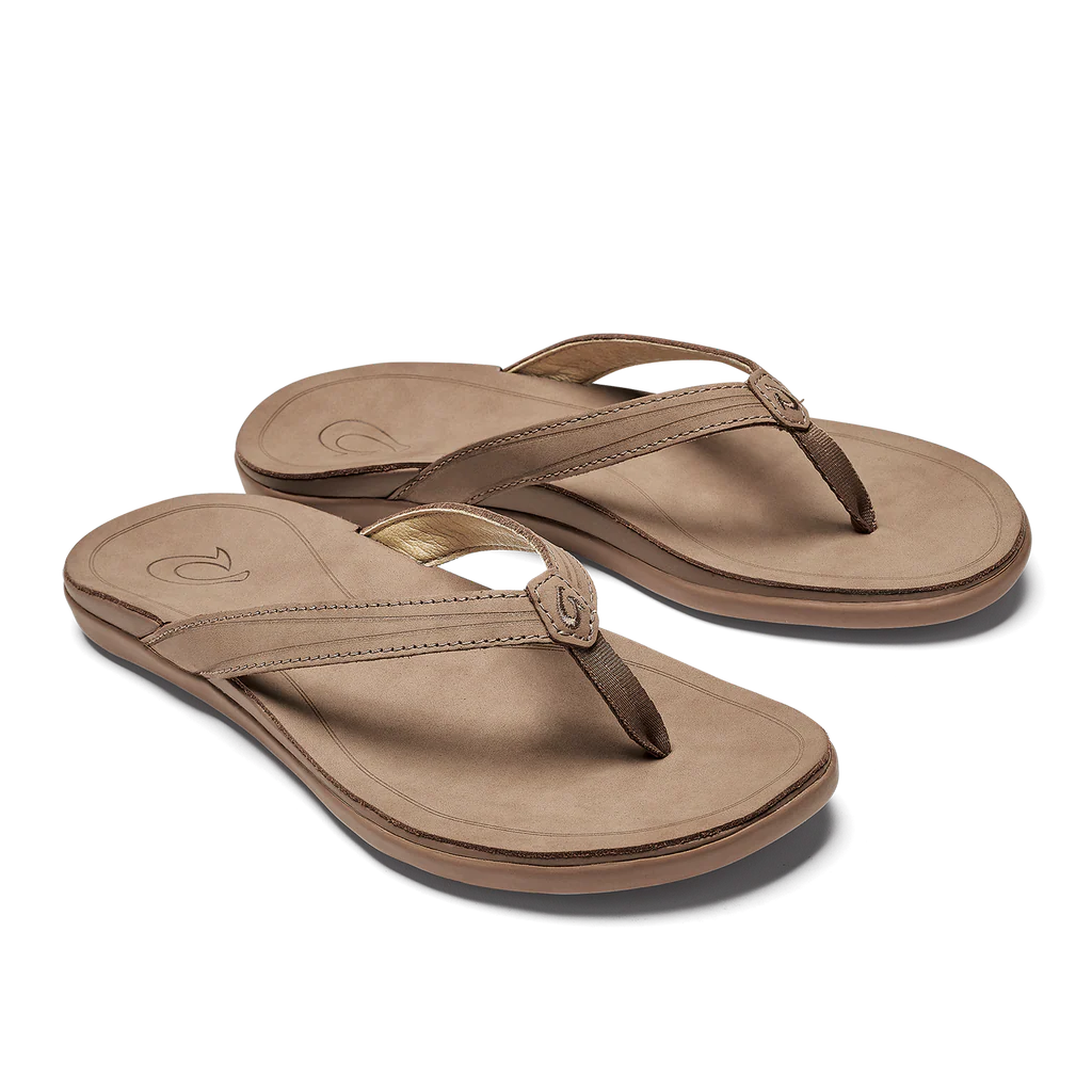 OluKai 'Aukai Women's Leather Sandal
