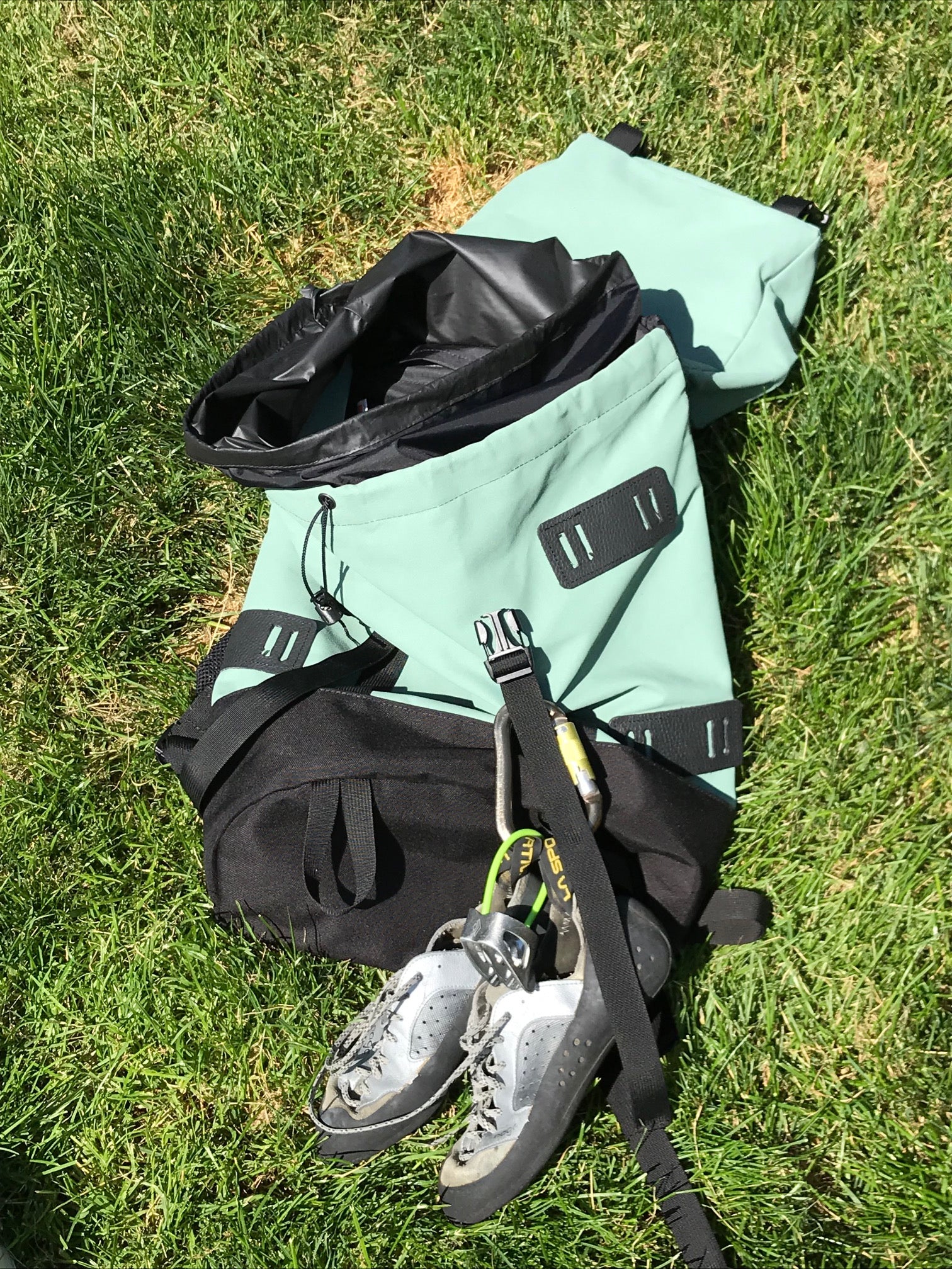 Ragged Mountain Equipment x Hilton's Tent City Tent Canvas Crag Pack - Image 12