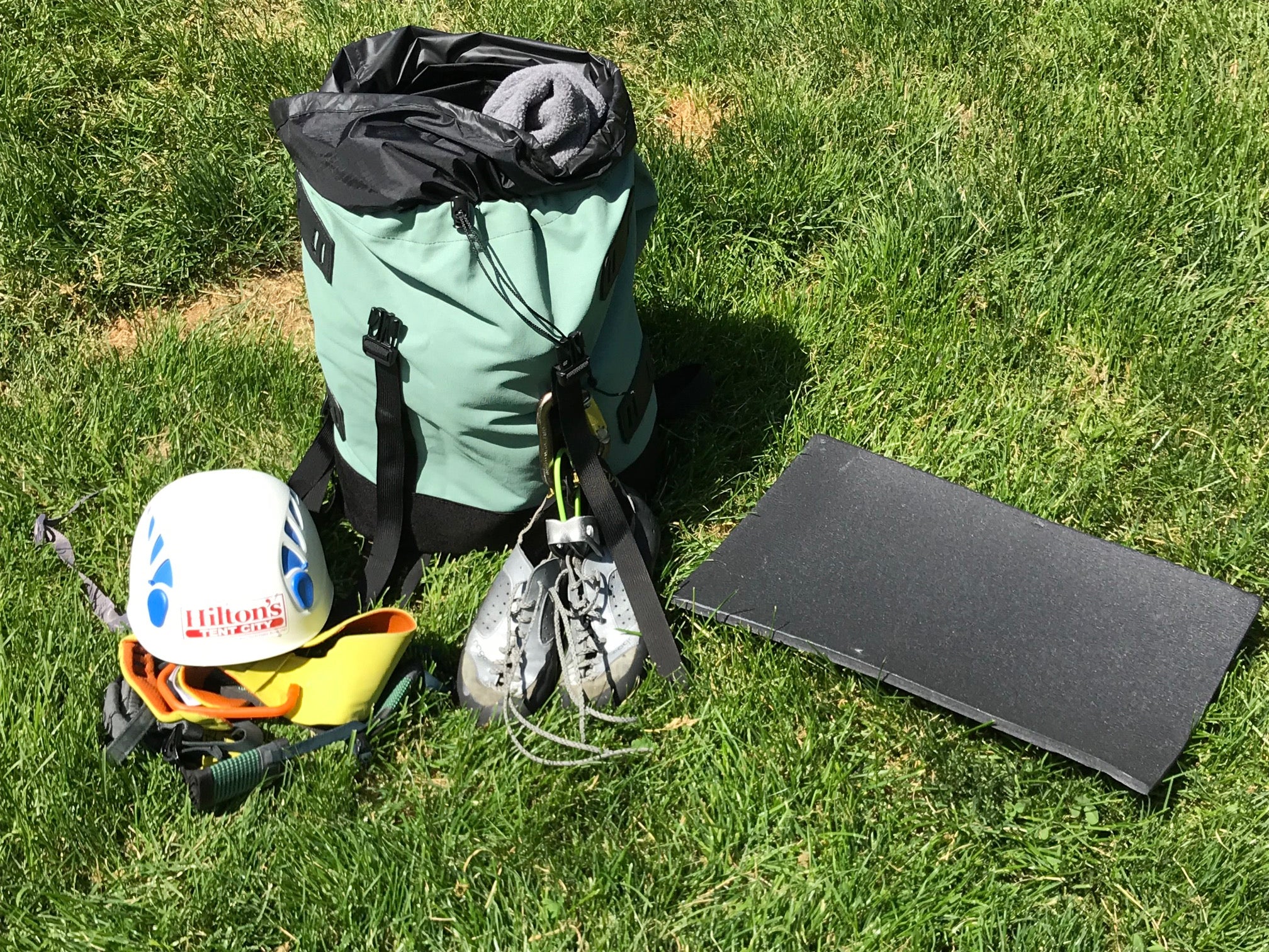 Ragged Mountain Equipment x Hilton's Tent City Tent Canvas Crag Pack - Image 13